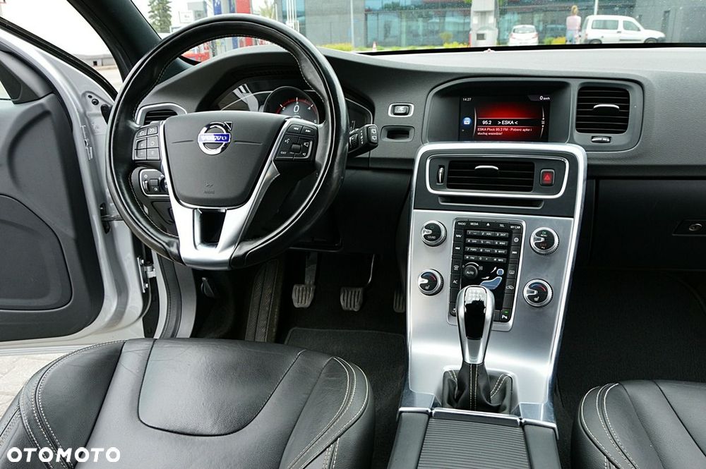 Volvo V60 D2 Drive-E Momentum - 7