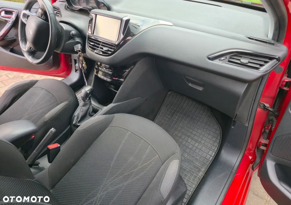 Peugeot 208 1.2 PureTech Active - 11