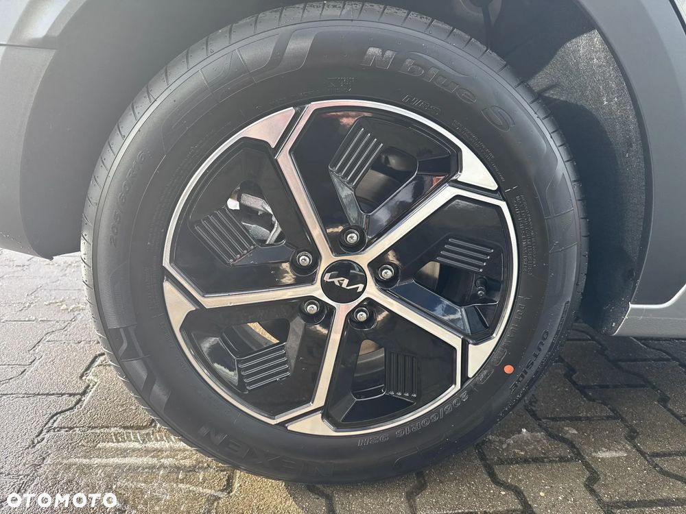 Kia Niro 1.6 GDI Hybrid M - 18