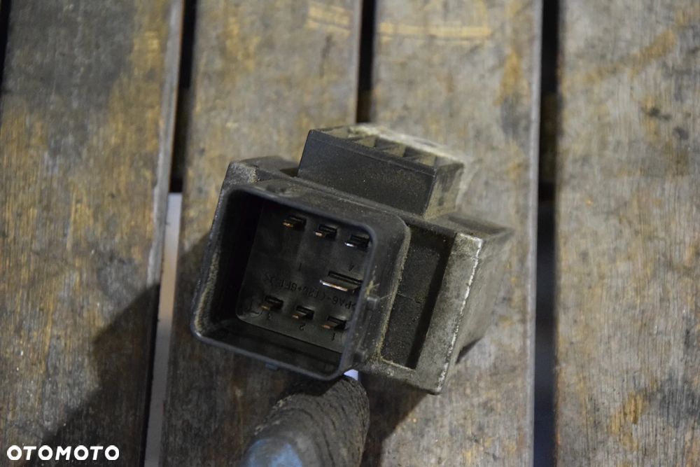 Dacia Logan I 04-12 / Sandero MCV 1.5 DCI Przekaźnik świec żarowych 96K0469680 - 2