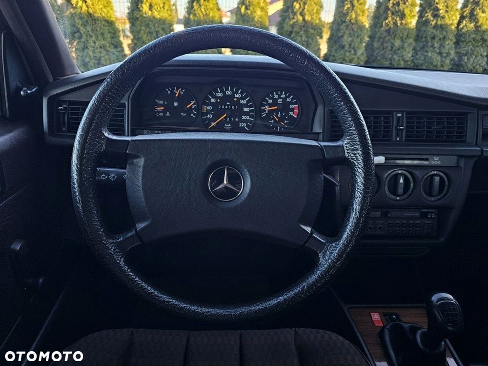 Mercedes-Benz W201 (190) - 14