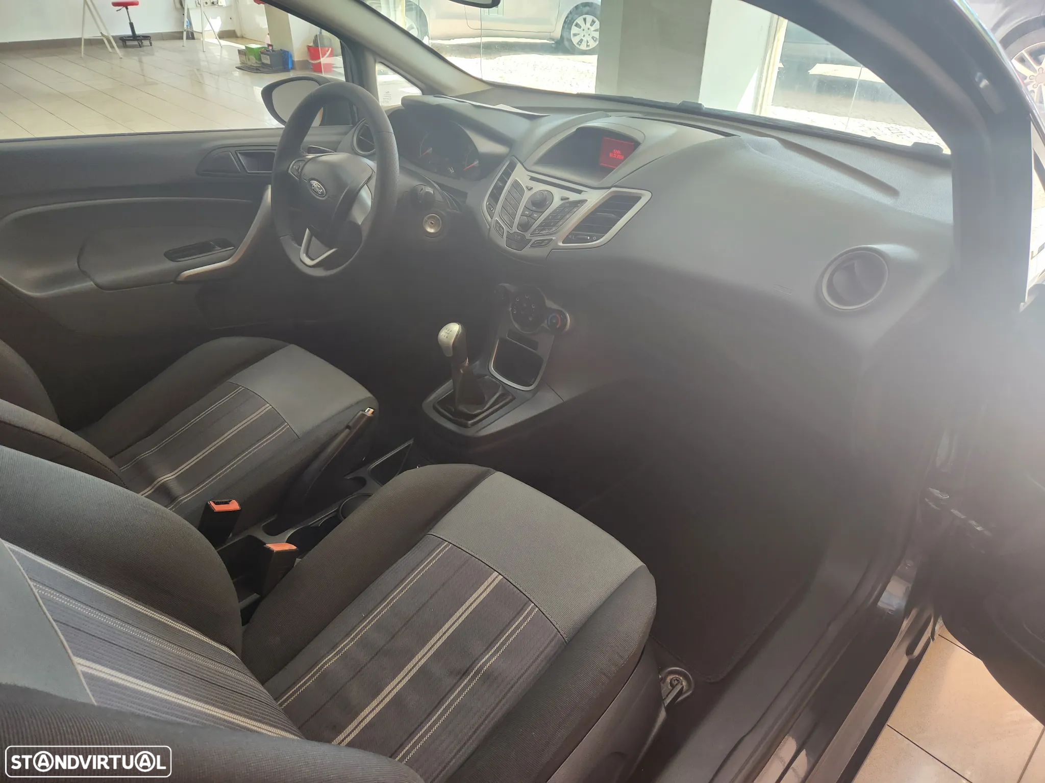 Ford Fiesta 1.4 TDCi Titanium - 30