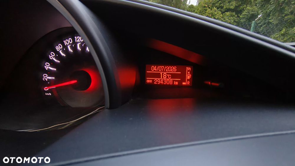 Toyota Verso 2.0 D-4D Premium - 35