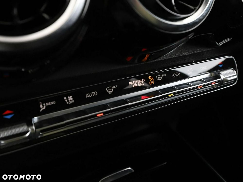 Mercedes-Benz GLB 220 d 4Matic 8G-DCT AMG Line - 30
