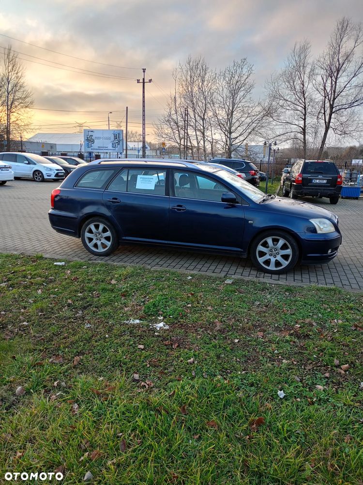 Toyota Avensis 2.0 VVT-i Team - 3