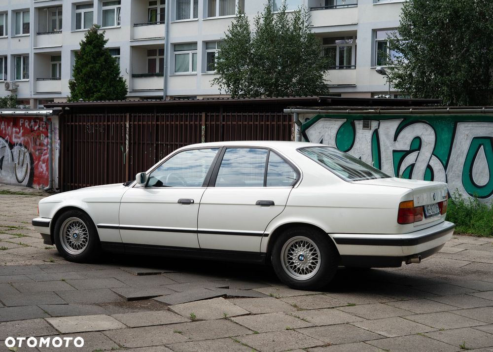 BMW Seria 5 520i - 4