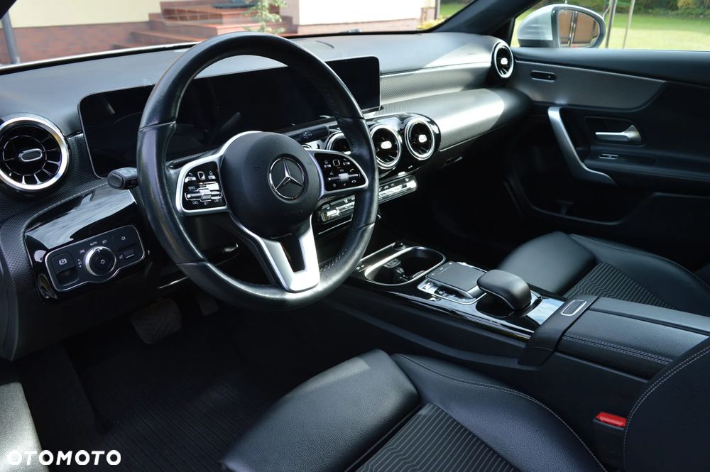 Mercedes-Benz Klasa A 180 d Progressive 7G-DCT - 14
