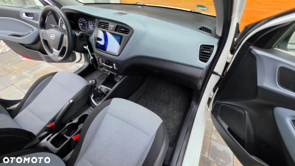 Hyundai i20 1.2 Intro Edition - 17
