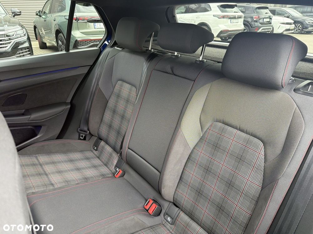 Volkswagen Golf - 17