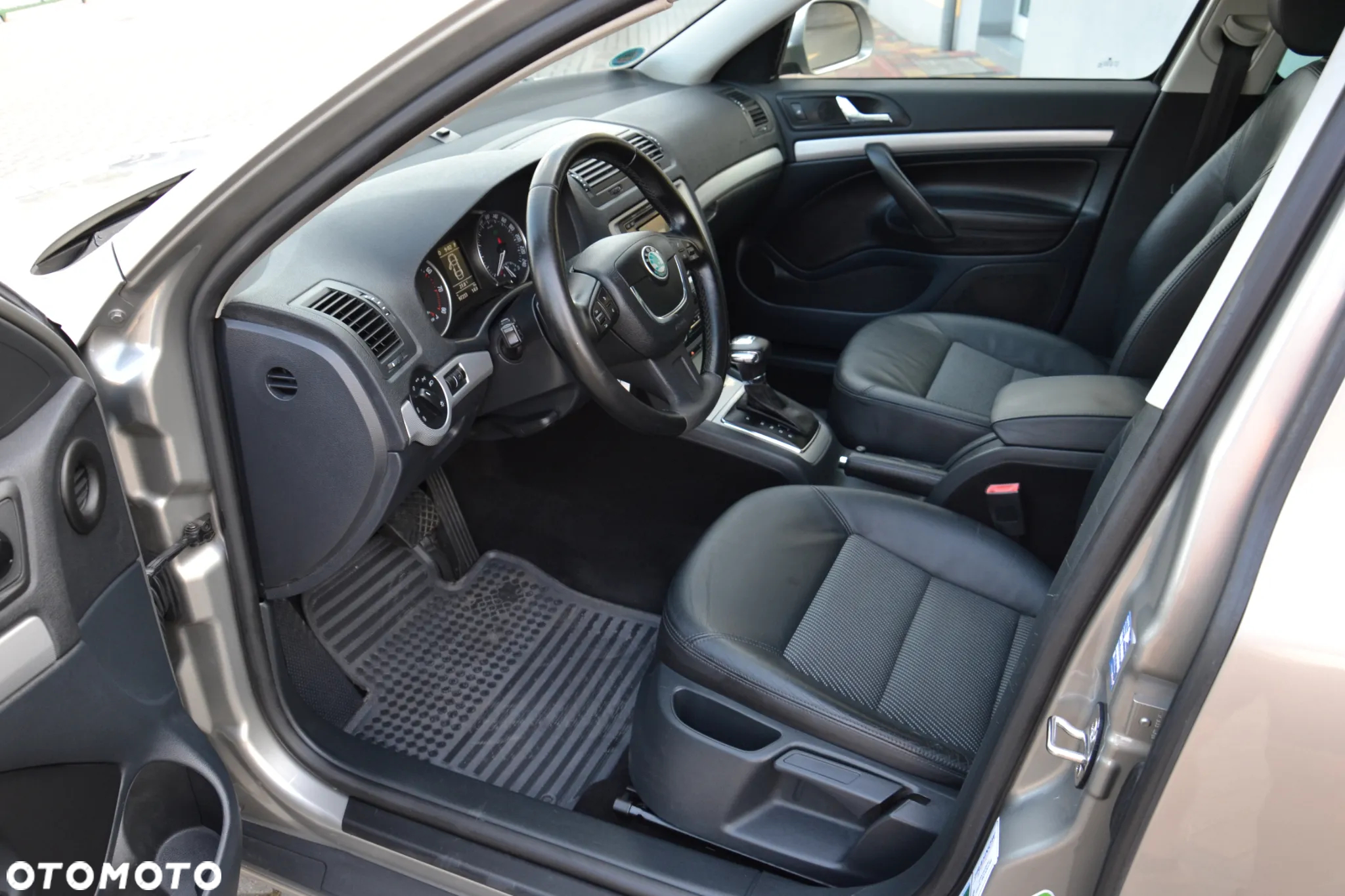 Skoda Octavia Combi 1.4 TSI DSG Ambition - 20