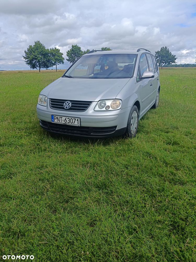 Volkswagen Touran 1.6 Conceptline - 10