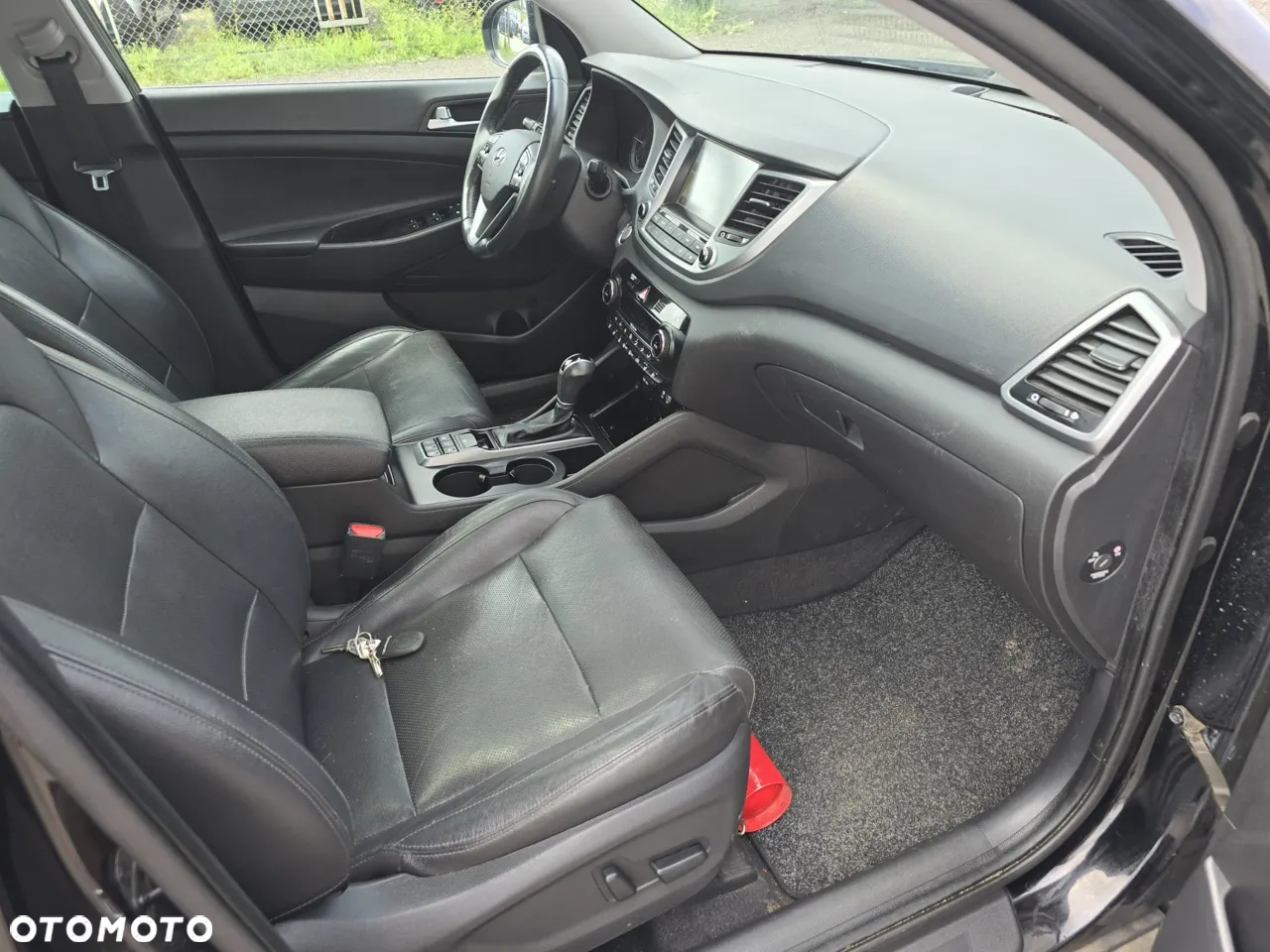 Hyundai Tucson blue 1.7 CRDi 2WD DCT Premium - 23