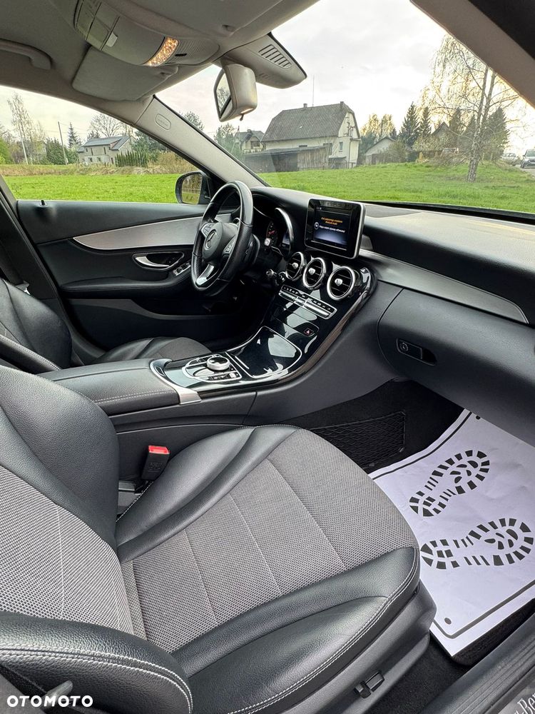 Mercedes-Benz Klasa C 200 7G-TRONIC Avantgarde - 28