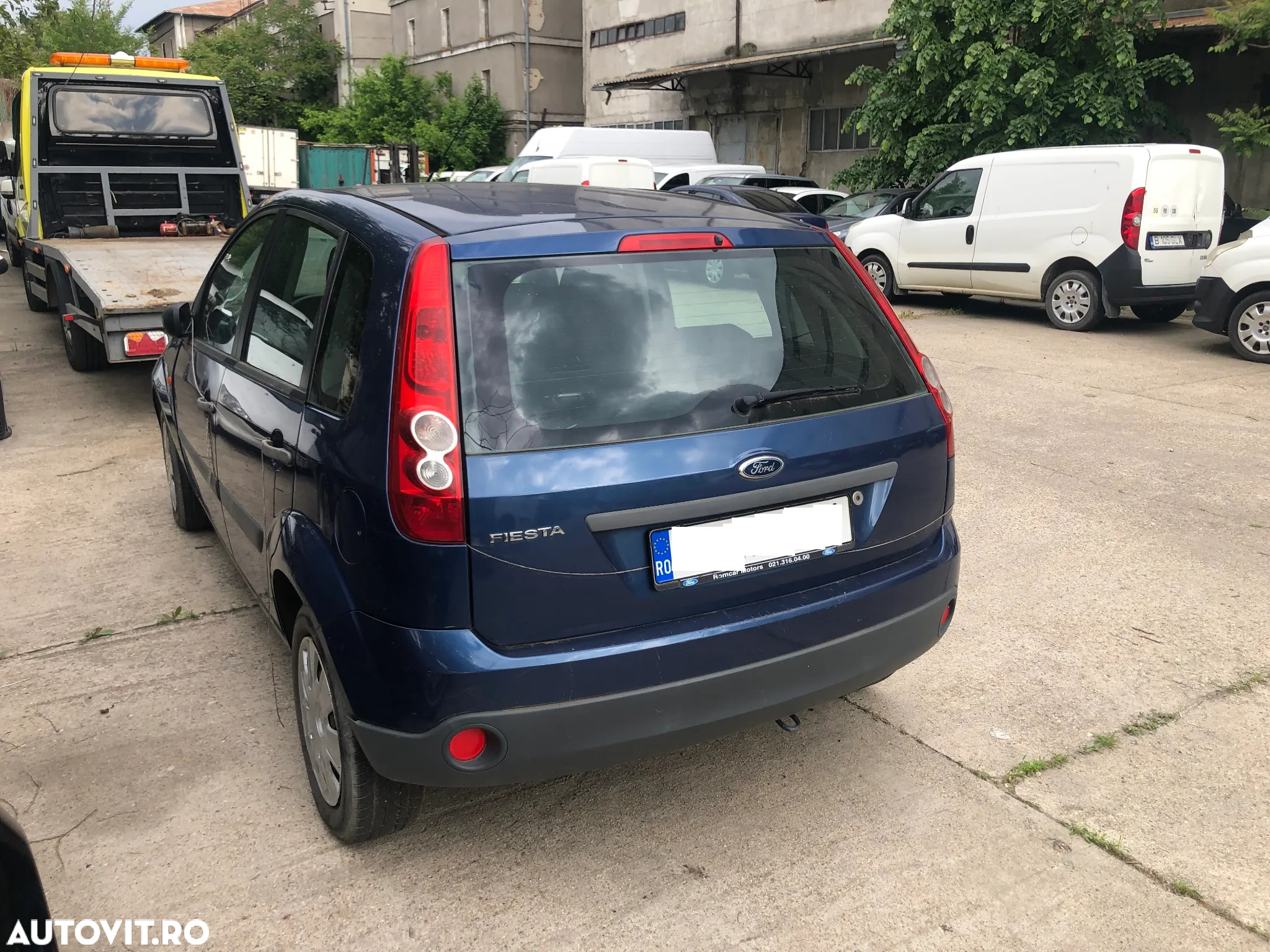 Dezmembrez Ford Fiesta MK5 4 usi albastru benzina 2007 - 3