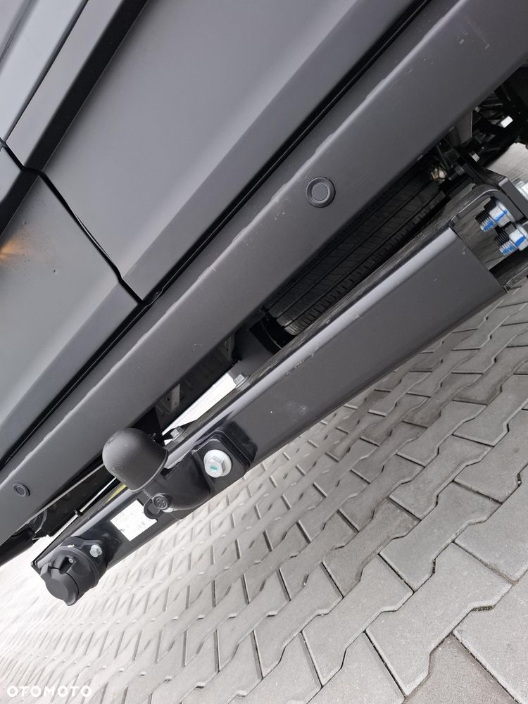 Iveco IMPONUJĄCA KUBATURA 18m3, ŚWIETNA DOSTĘPNOŚĆ, MINIMUM FORMALNOŚCI - 28