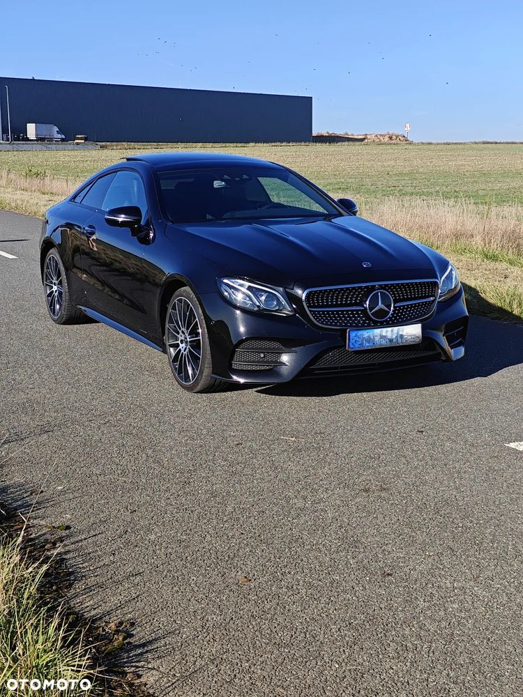 Mercedes-Benz Klasa E 200 4Matic Coupe 9G-TRONIC AMG Line - 17
