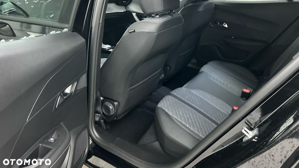 Peugeot 2008 1.2 PureTech GT S&S EAT8 - 4