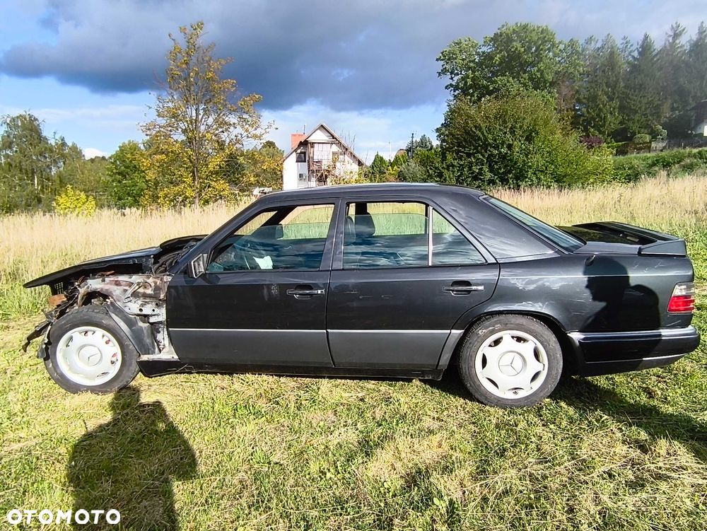 Mercedes-Benz W124 (1984-1993) - 1