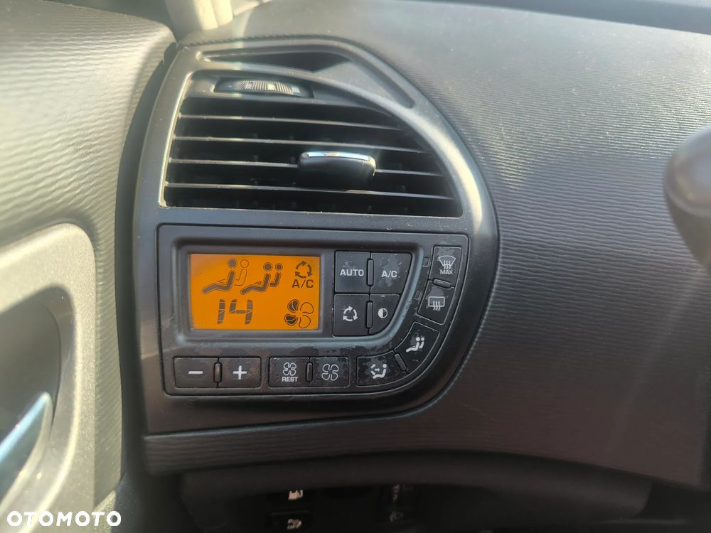 Citroën C4 Picasso - 19