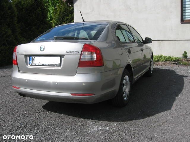 Skoda Octavia 1.6 Ambiente EU5 - 7
