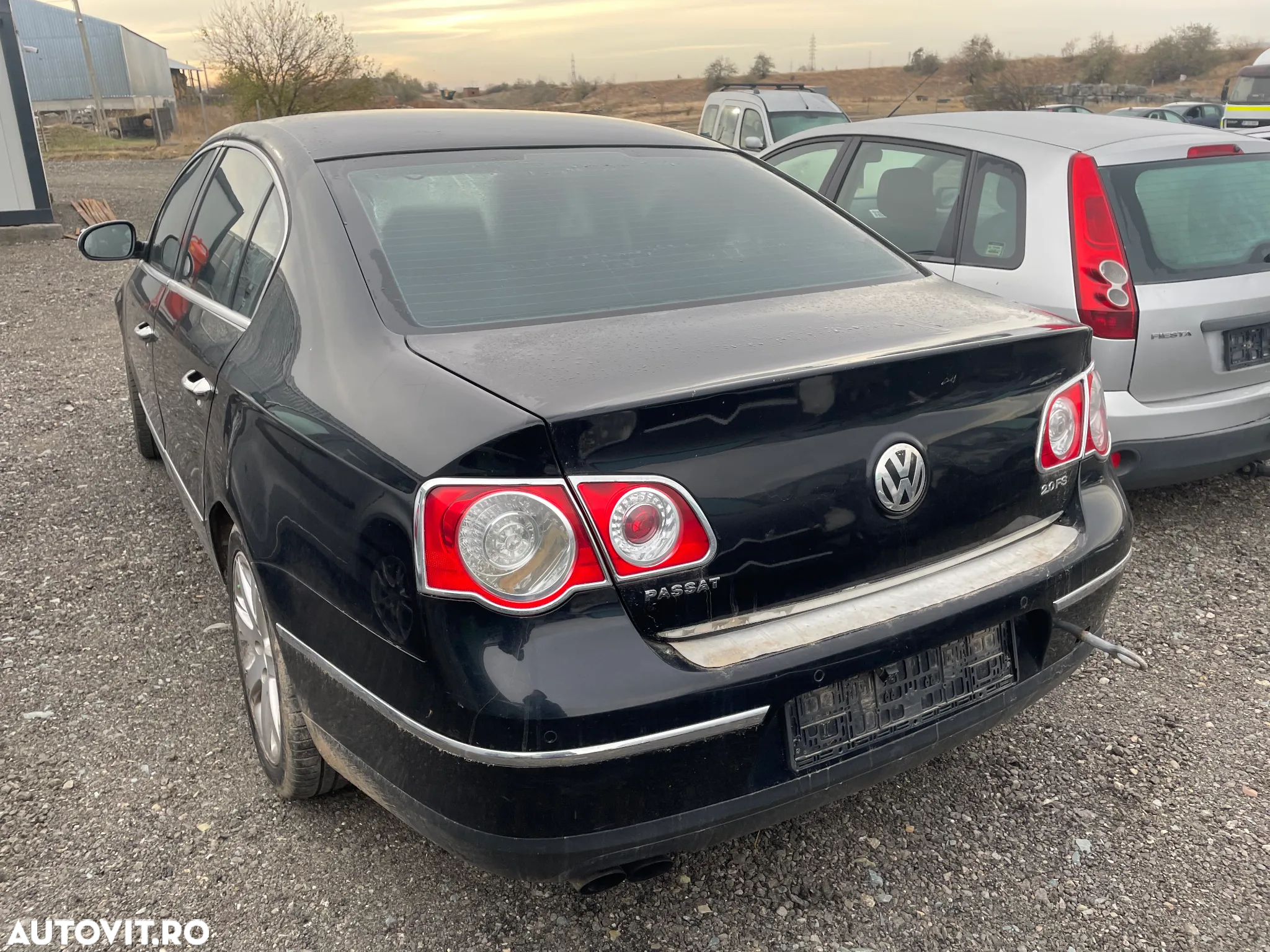 Dezmembram VW PASSAT B6 berlina 2.0 FSI BVY - 3