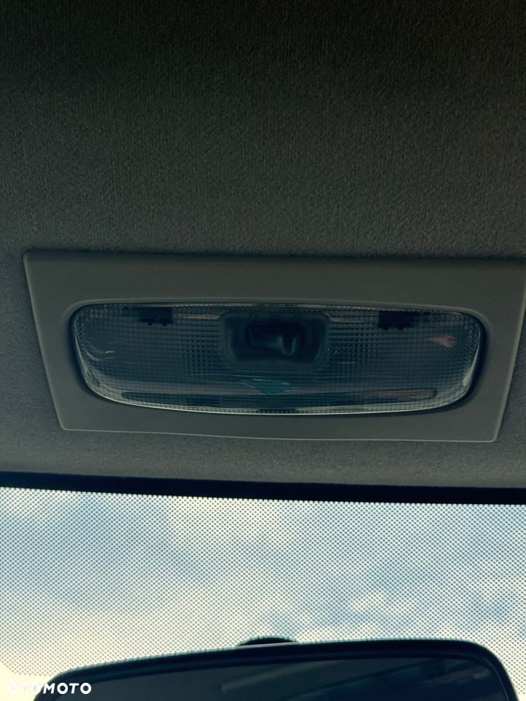 Ford Focus 1.6 TDCi DPF Ambiente - 35