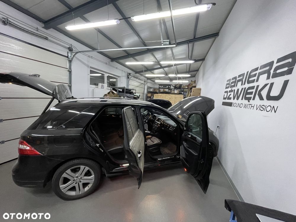 Mercedes-Benz ML 350 BlueTEC 4MATIC 7G-TRONIC - 25