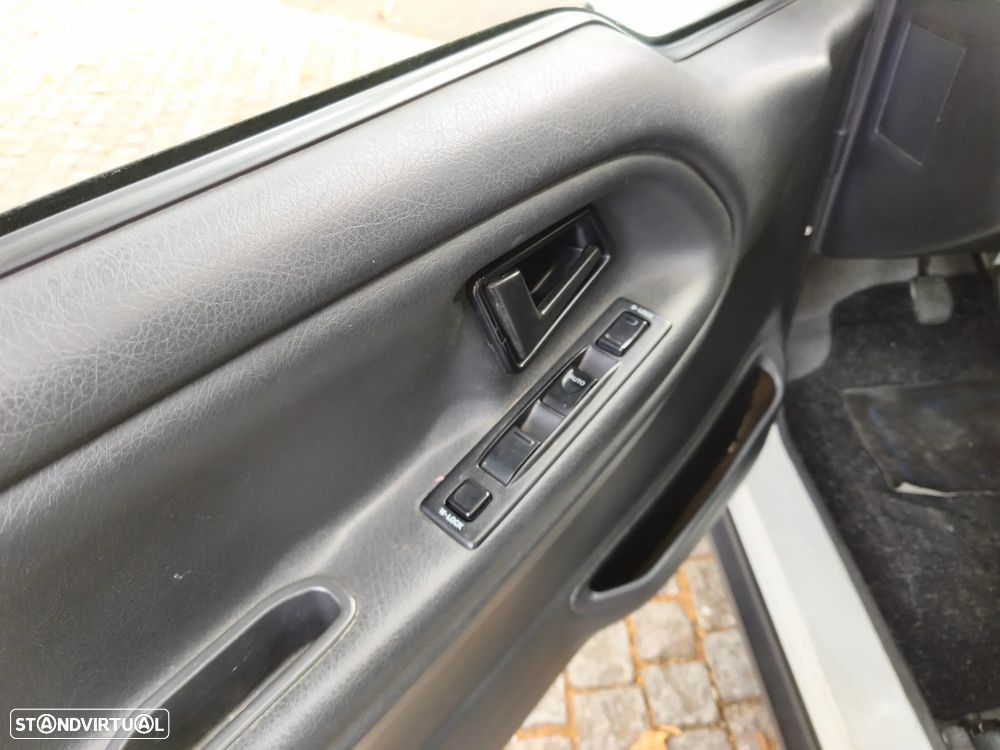 Suzuki Vitara 1.6 JLX 16V - 10