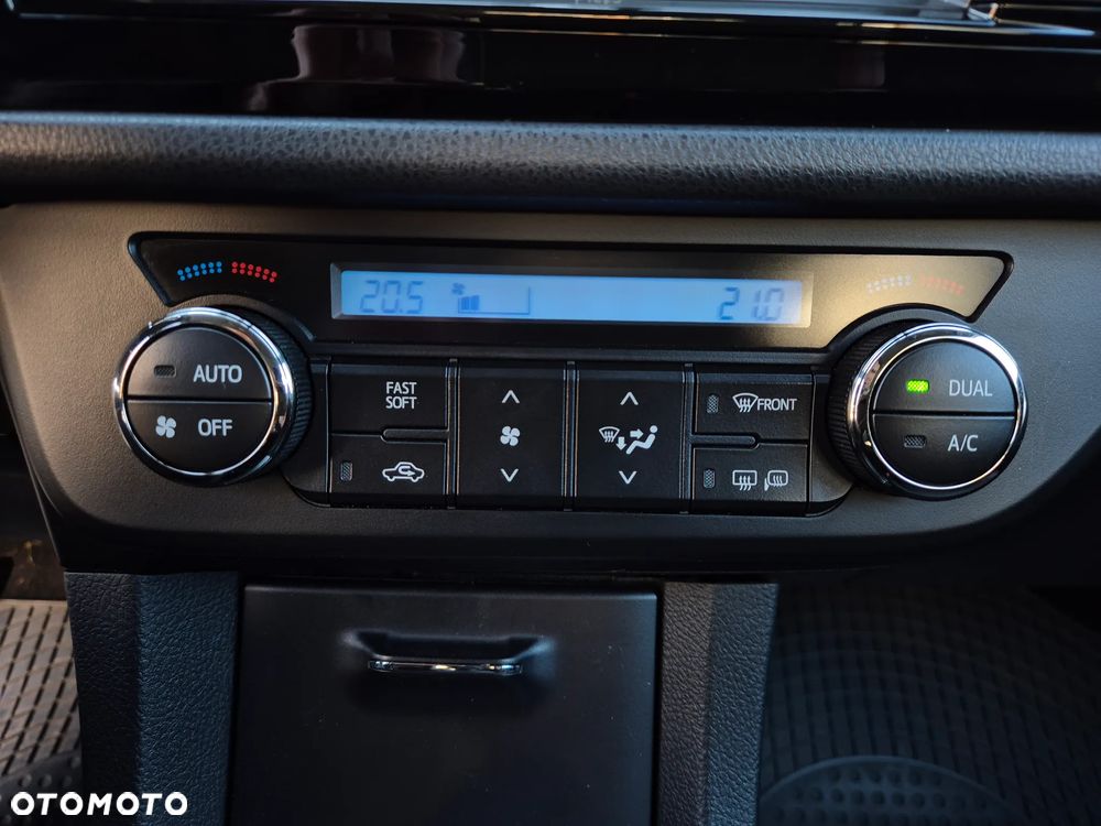 Toyota Corolla 1.6 Comfort - 10