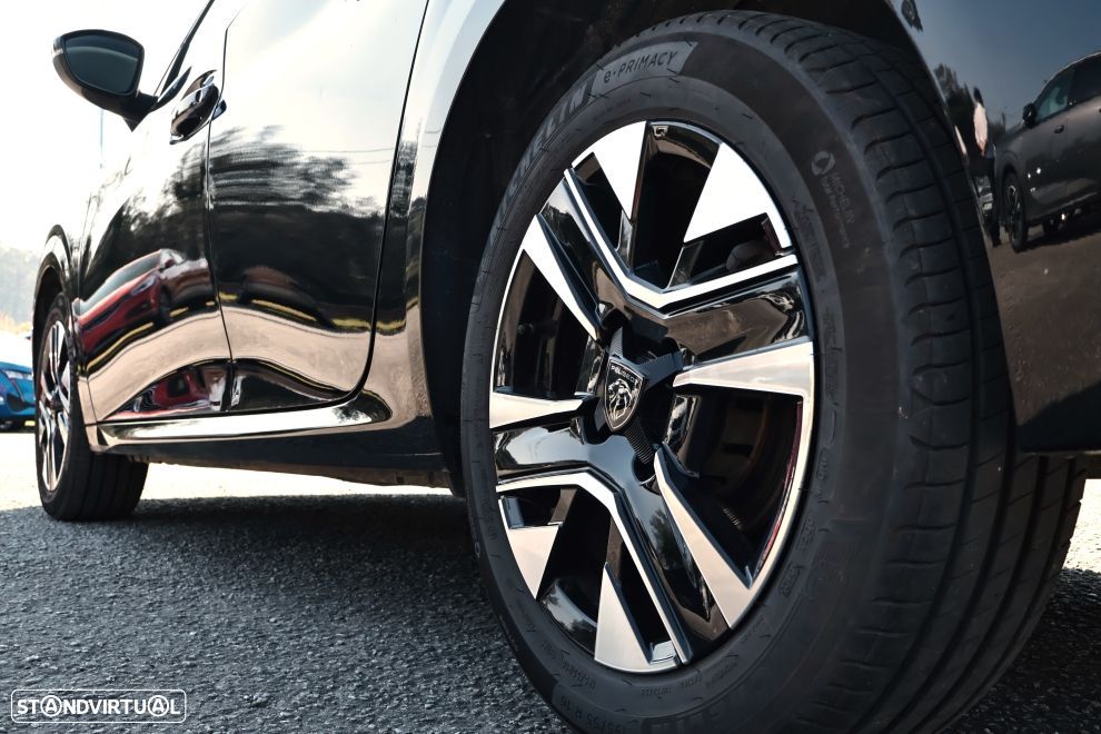 Peugeot 208 1.2 PureTech Allure - 8