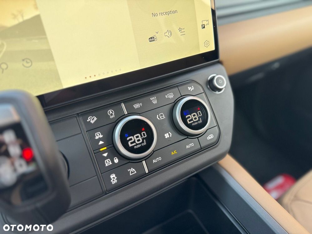 Land Rover Defender - 14