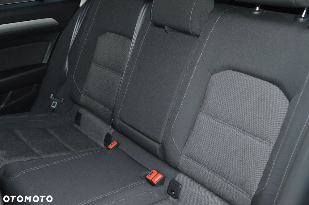 Volkswagen Passat Variant - 34