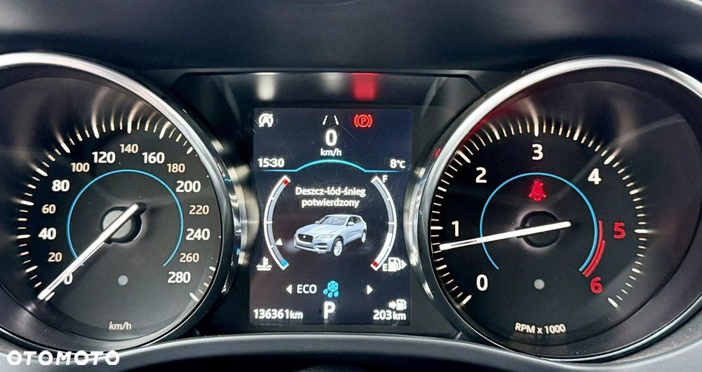 Jaguar F-Pace 25d AWD R-Sport - 25