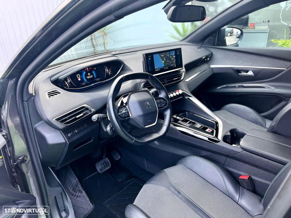 Peugeot 5008 1.2 PureTech Allure Pack EAT8 - 8