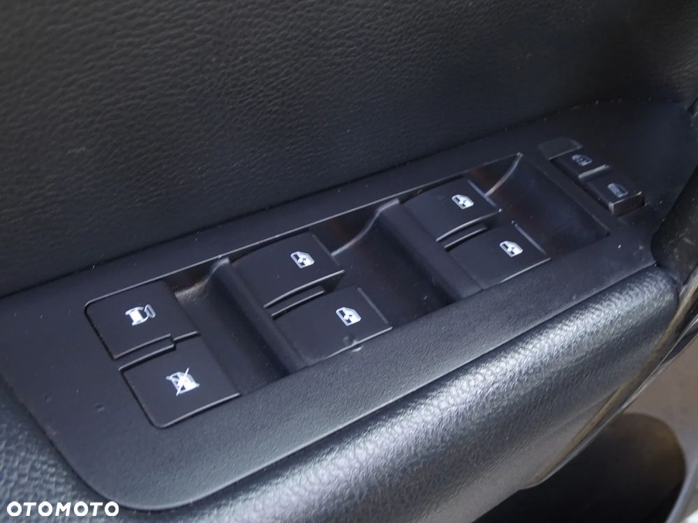 Chevrolet Captiva 2.0 d LT high (deu) - 38