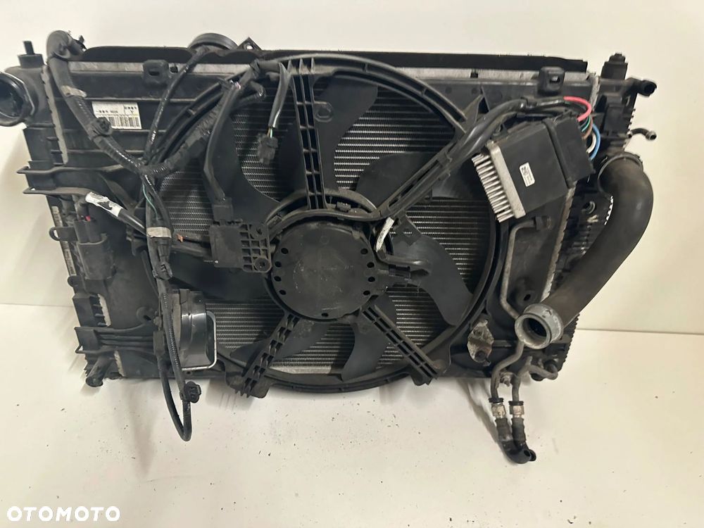 Infiniti Q50 komplet chłodnic - 6