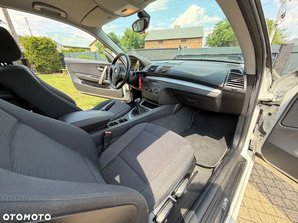 BMW Seria 1 116i - 11