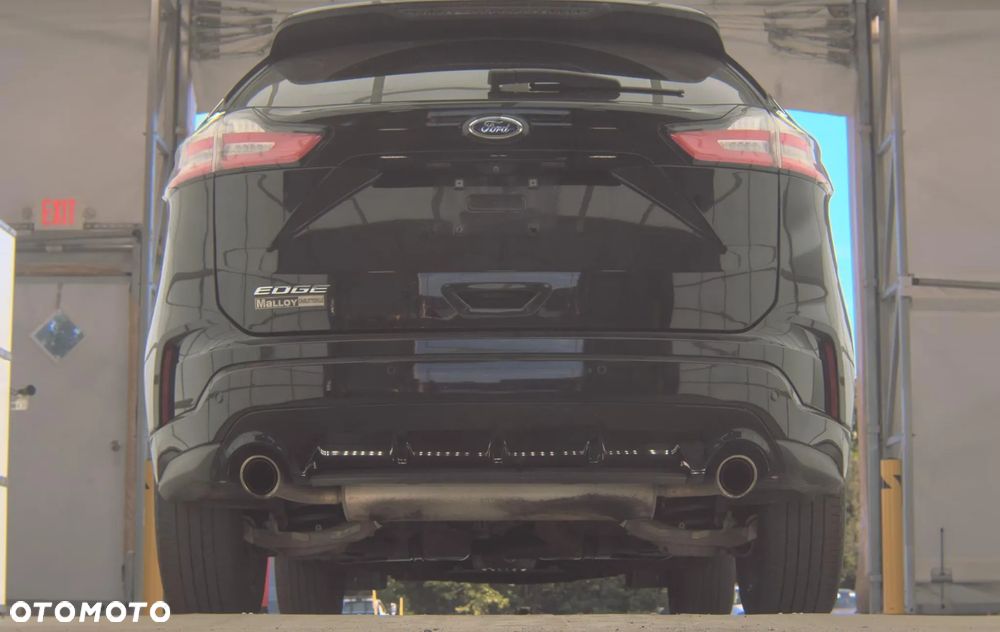 Ford Edge - 8