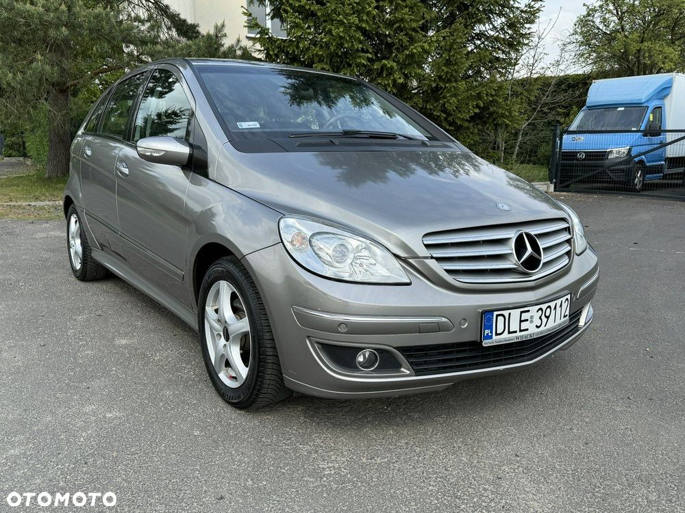 Mercedes-Benz Klasa B 150 Special Edition - 38