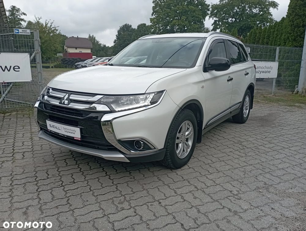 Mitsubishi Outlander 2.0 Invite + 2WD - 2