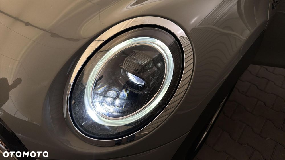 MINI Cooper Standard - 16
