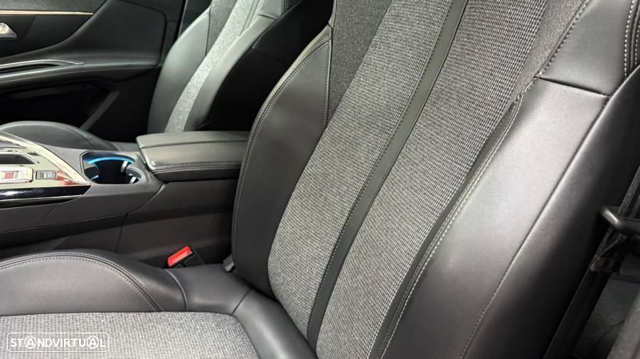 Peugeot 3008 1.5 BlueHDi Allure Pack EAT8 - 29