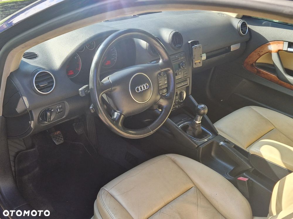 Audi A3 3-drzwiowe 2.0 FSI Ambiente - 14