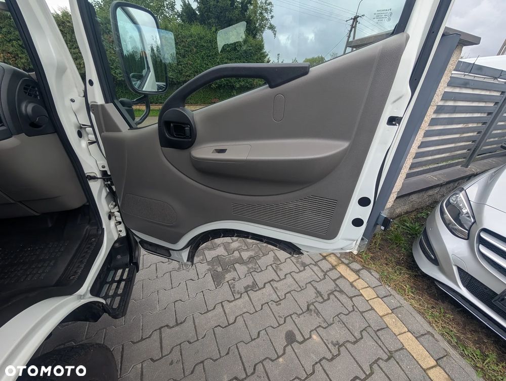 Nissan NT400 - 21