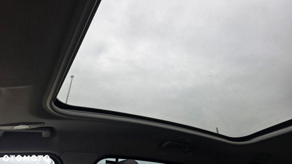 Ford S-Max - 17