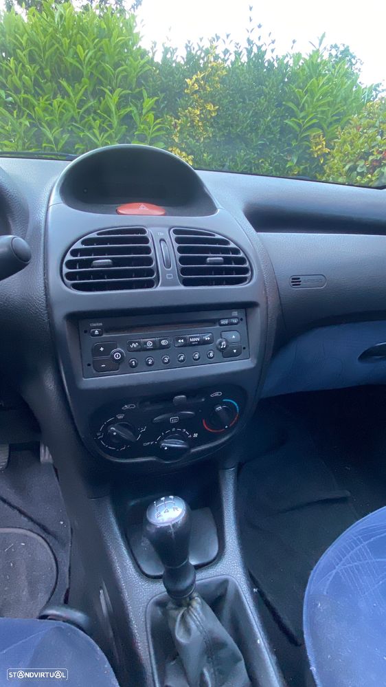 Peugeot 206 1.1 XR - 6