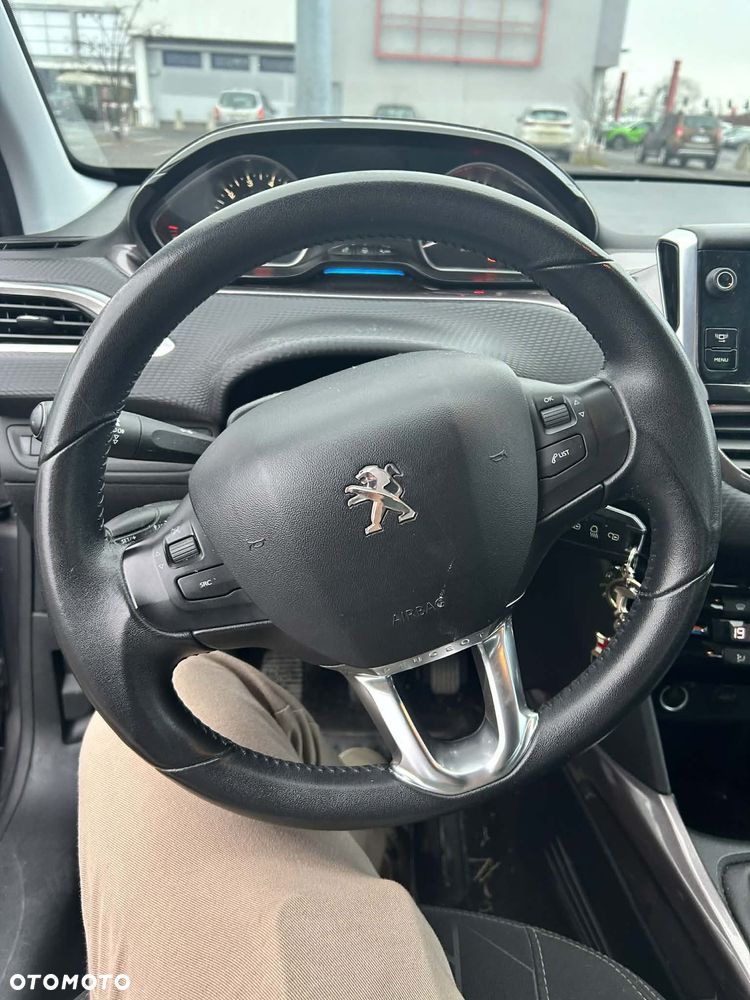 Peugeot 2008 1.6 VTi Allure - 12