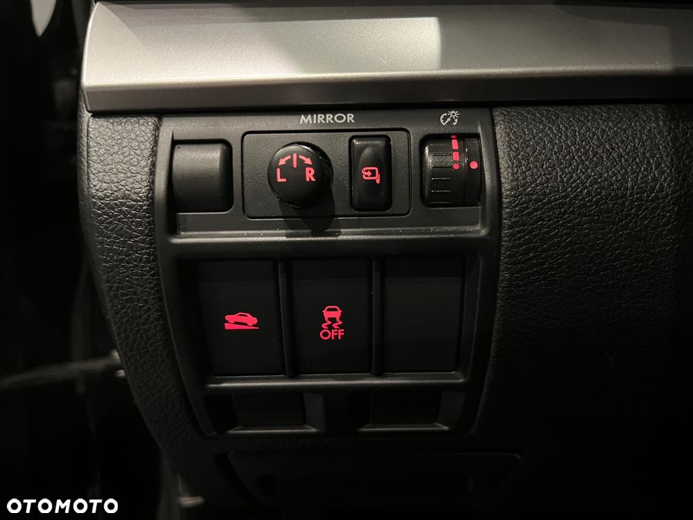 Subaru Legacy Kombi 2.0D Sport - 14