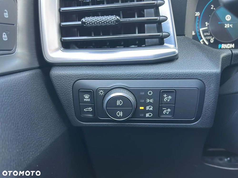 Volkswagen Amarok - 25