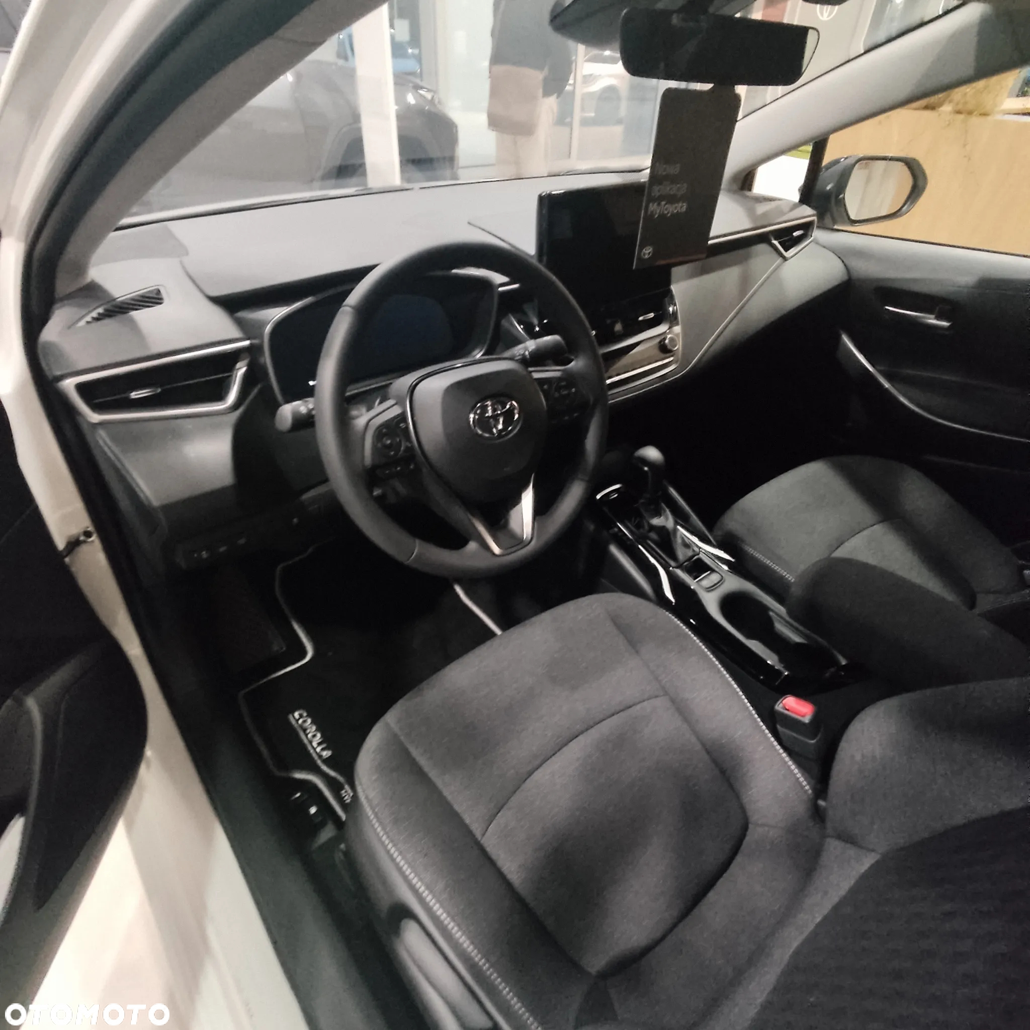 Toyota Corolla 1.8 Hybrid Comfort - 9